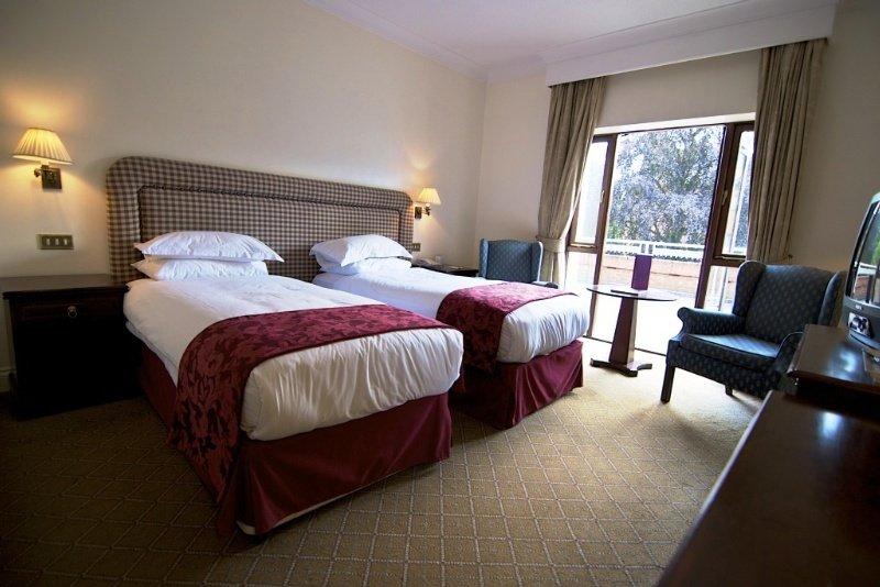 The Belfry Hotel & Resort Sutton Coldfield Ngoại thất bức ảnh